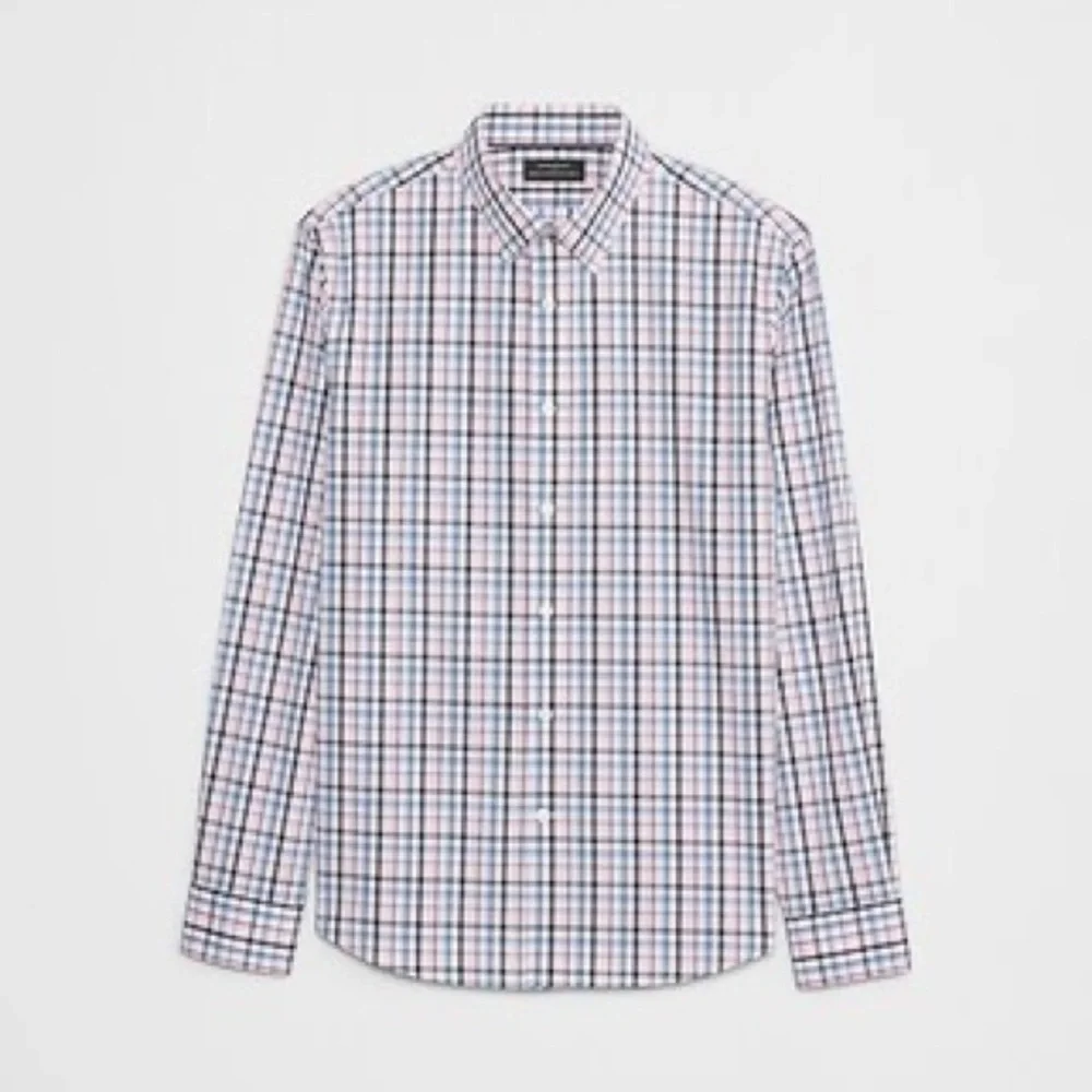 Banana Republic Blue and White Casual Button Down Shirt